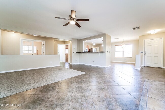 Foto del edificio - 10103 N Mill Crossing Way
