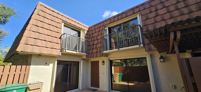 Building Photo - 11865 SW 11th Ct