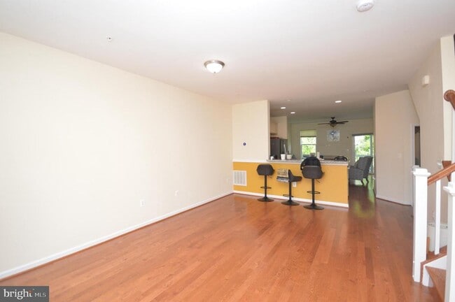 Building Photo - 1571 Renate Dr