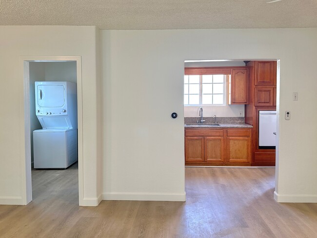 Entrance / Kitchen - 3588 Helms Ave