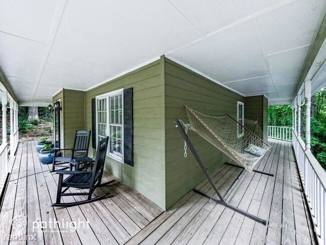 Building Photo - 5 br, 2 bath House - 812 Deep Lake Drive N...