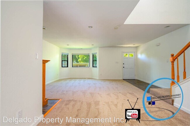 Foto del edificio - 2 br, 2 bath House - 720 Military East