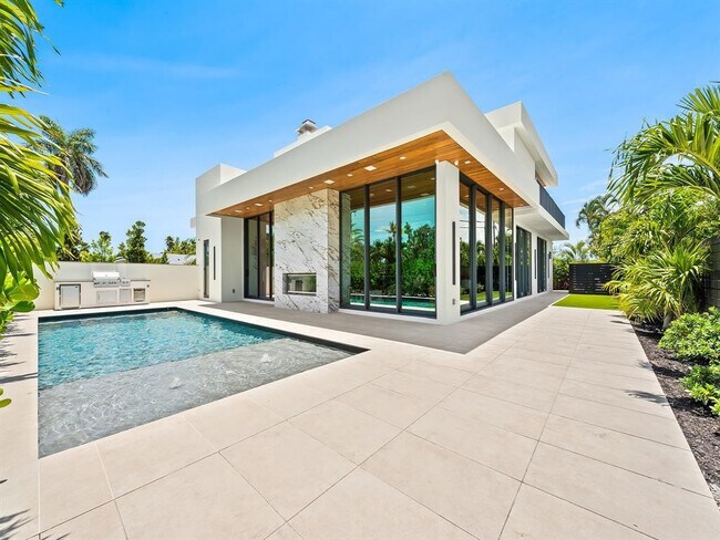 Foto del edificio - 2657 NE 34th St