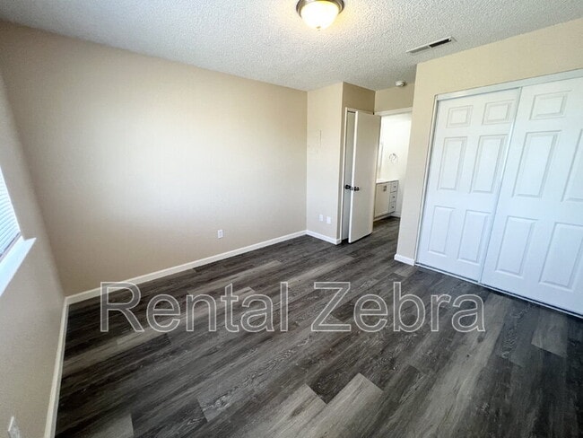 Building Photo - 1203 Kelso St