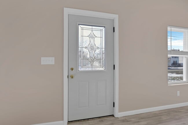 Building Photo - 98 Burt Ave