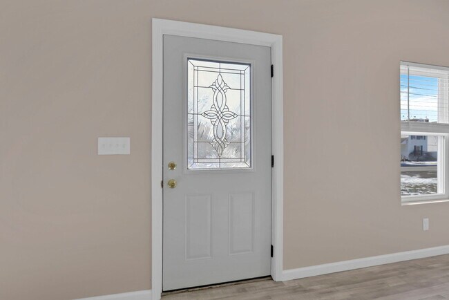 Foto del edificio - 98 Burt Ave