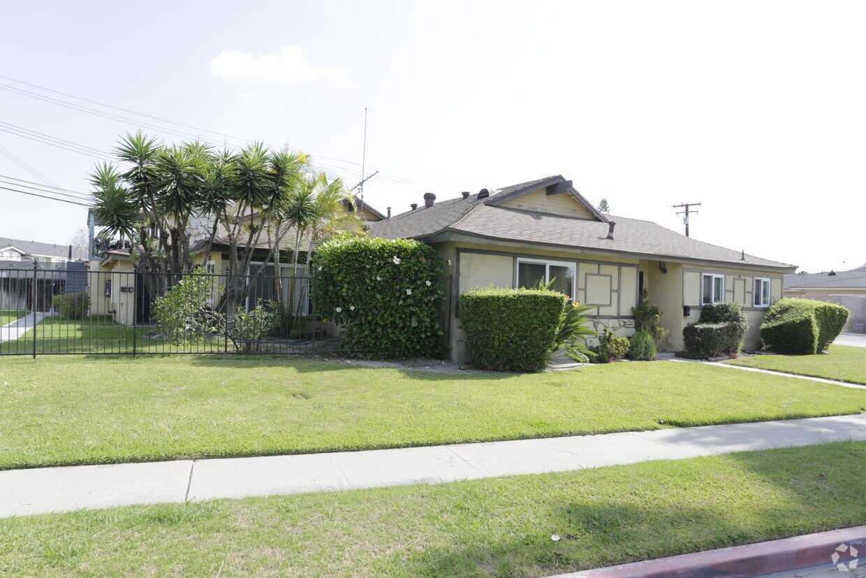 Primary Photo - 12182 Bailey St