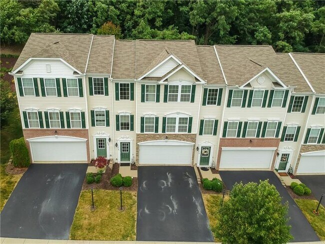 Building Photo - 219 Grace Manor Dr
