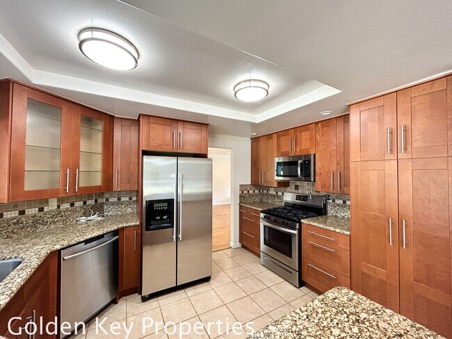 Foto del edificio - Welcome to this stunning 4-bedroom, 2.5-ba...