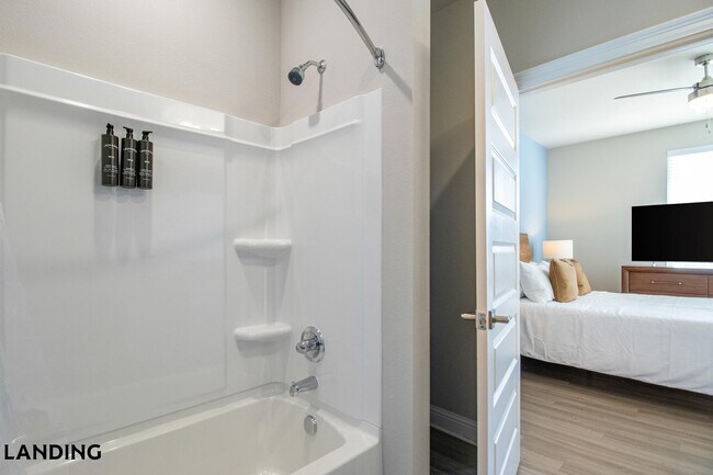 Foto del edificio - 301 E Redstone Ave