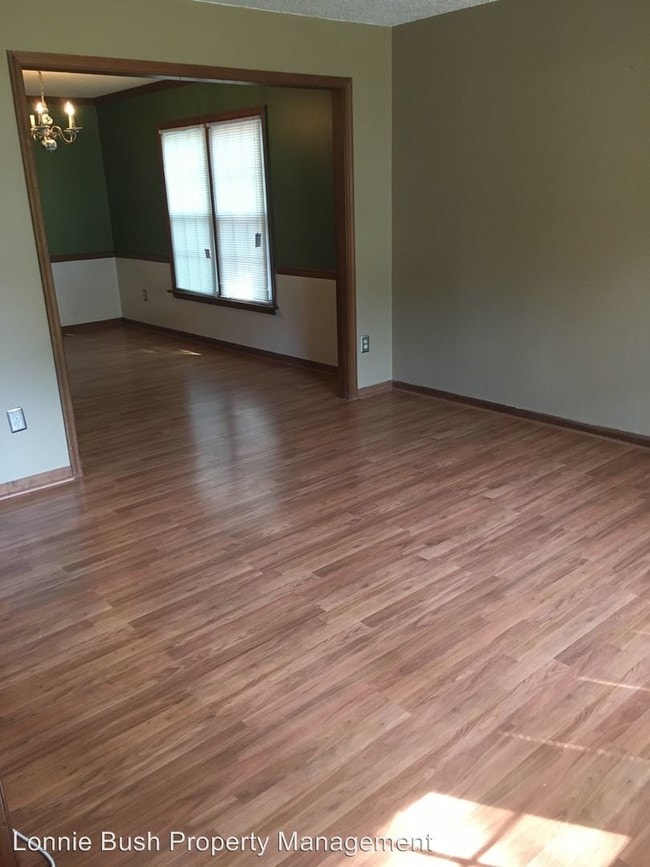 Building Photo - 914 Belvoir Cir