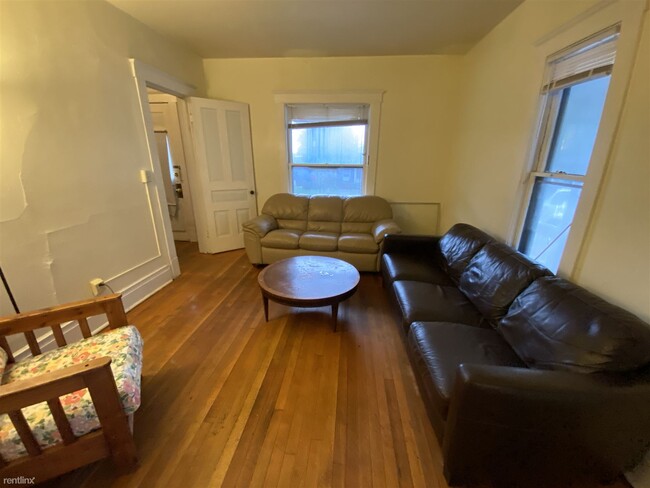 Building Photo - 4 br, 2 bath House - 712 E Kingsley St 712...