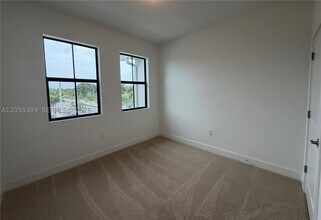 Building Photo - 7291 SW 46th St