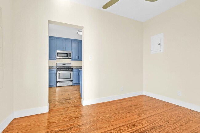 Building Photo - 639 Hicks Street
