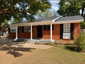 Building Photo - 5307 NW Ash Ave