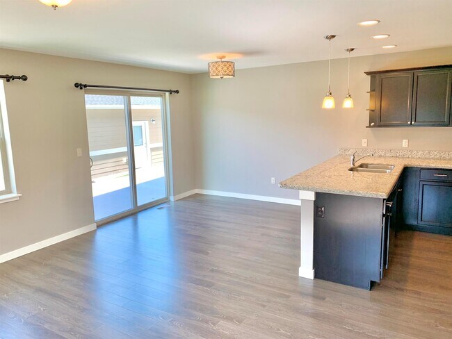 Foto del edificio - 250 Andesite Ave