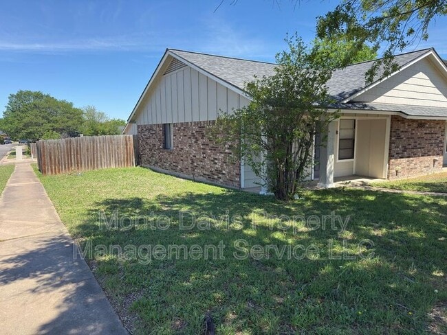 Building Photo - 1614 W Braker Ln