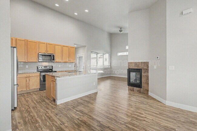 Building Photo - 9985 E 59th Ave