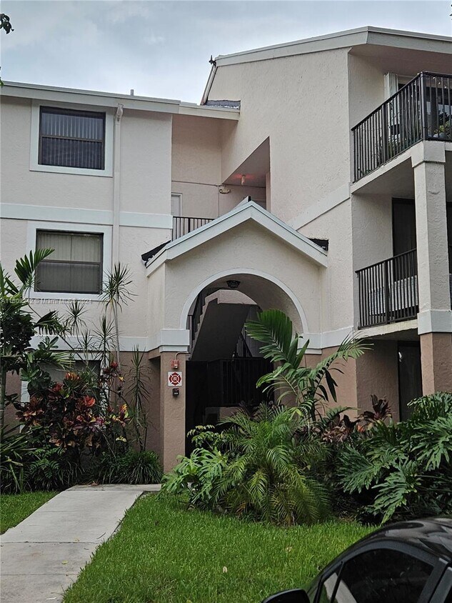 10161 W Sunrise Blvd Unit 302, Plantation, FL 33322 Condo for Rent in Plantation, FL