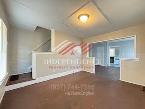 Building Photo - 515 Mertland Ave