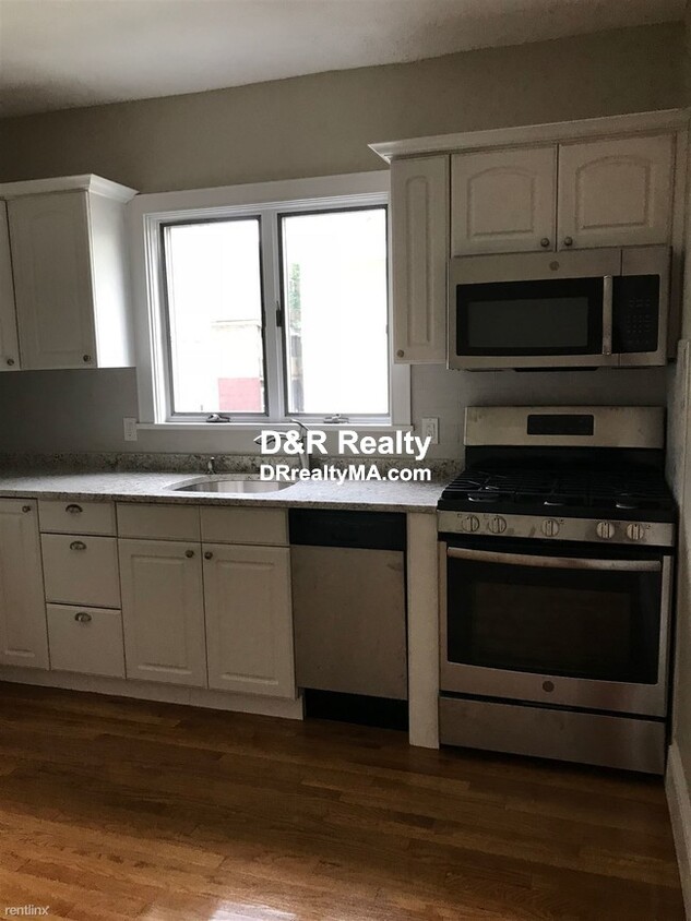 Primary Photo - 777 Mt Auburn St
