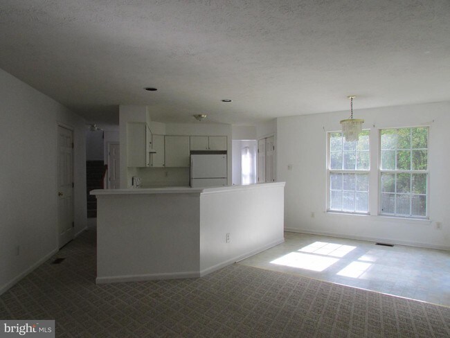 Building Photo - 415 Kinross Dr