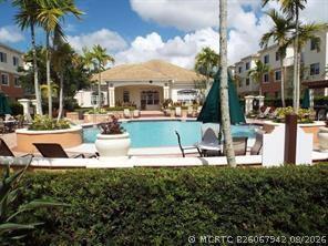 Foto del edificio - 9825 Baywinds Blvd