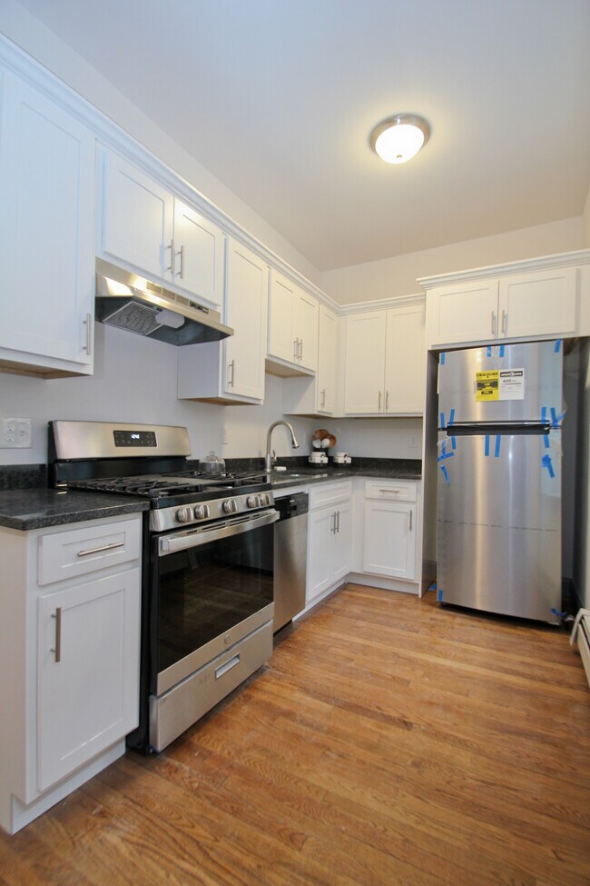 Kitchen - 246 Lawrence St