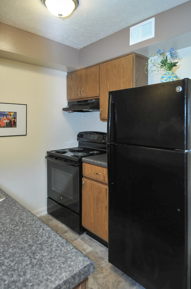 1 BR - Kitchen - Breckinridge Park Apartments