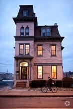Building Photo - 104 Scio St