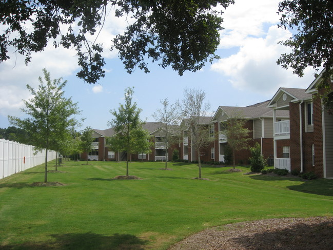 Building Photo - Shellbrooke Pointe Apartments