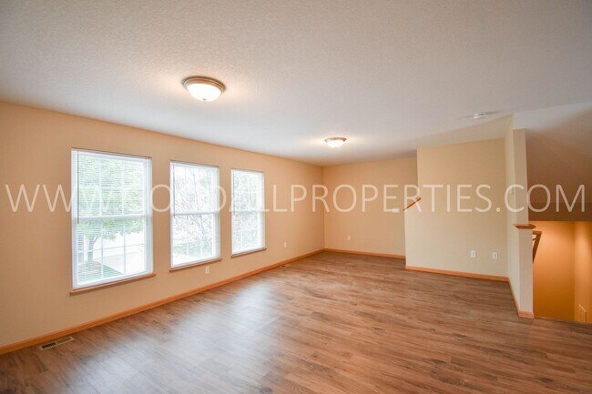 Building Photo - $1550 for the first 6 months! 2 Bedroom, 2...