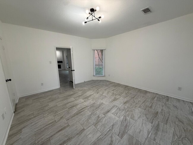 Building Photo - 4731 N Cashel Cir