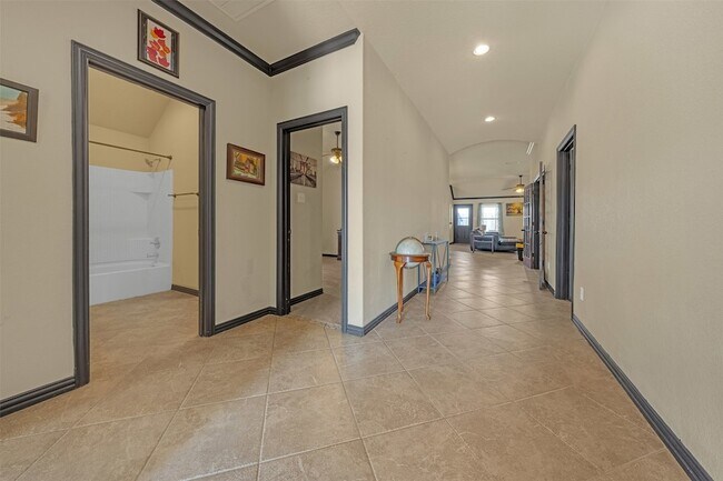 Foto del edificio - 12300 Hunters Knoll Dr