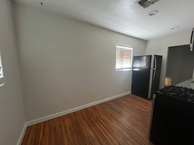 Foto del edificio - A607