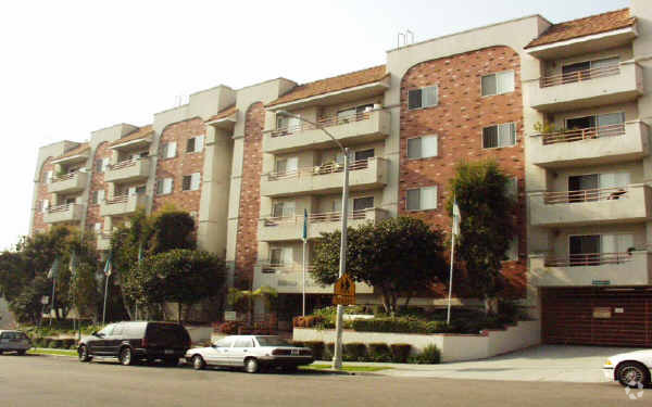 Primary Photo - Reno Towers Apartments