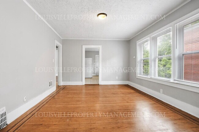 Foto del edificio - 664 Lindell Ave