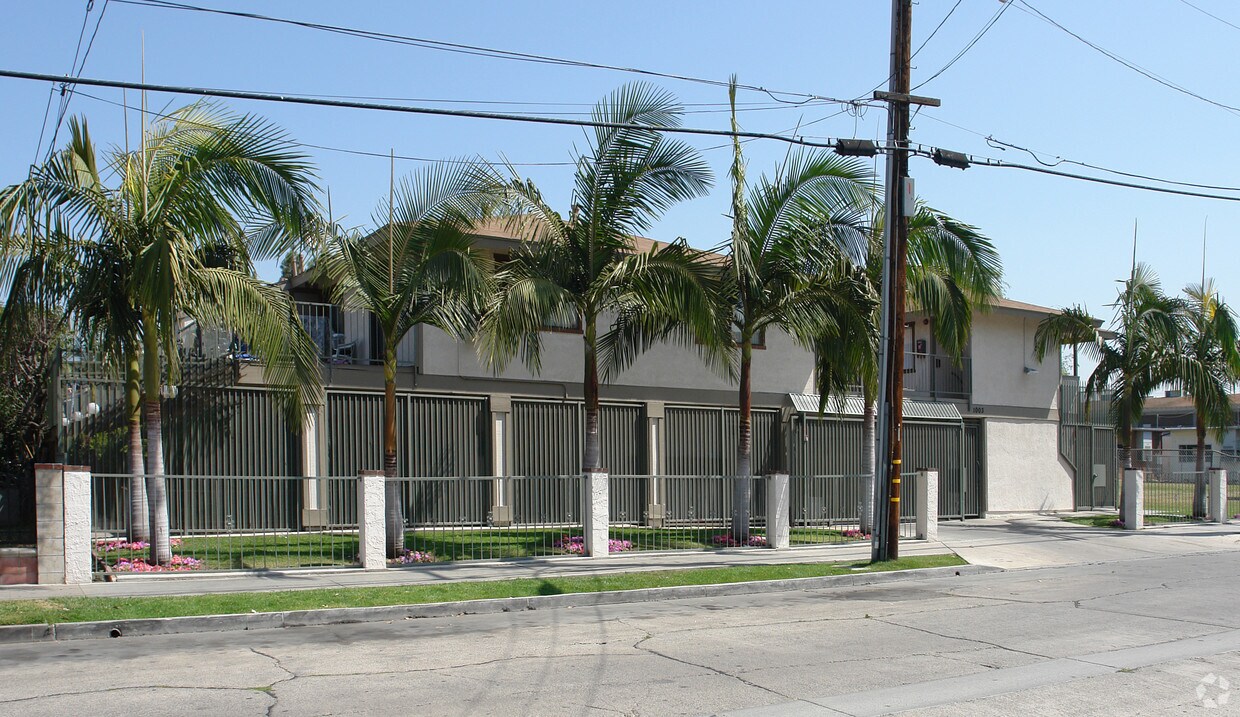 Building Photo - Richland Apartments