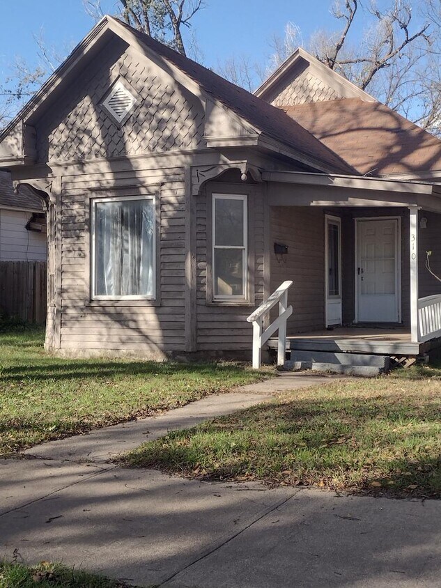 Primary Photo - 310 E 7th Ave