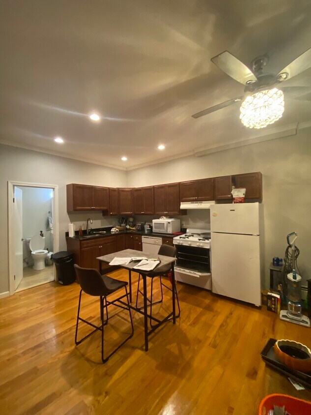 Primary Photo - 227 Fuller St