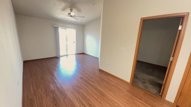 Foto del edificio - 2 bed 2 bath Duplex in Monmouth