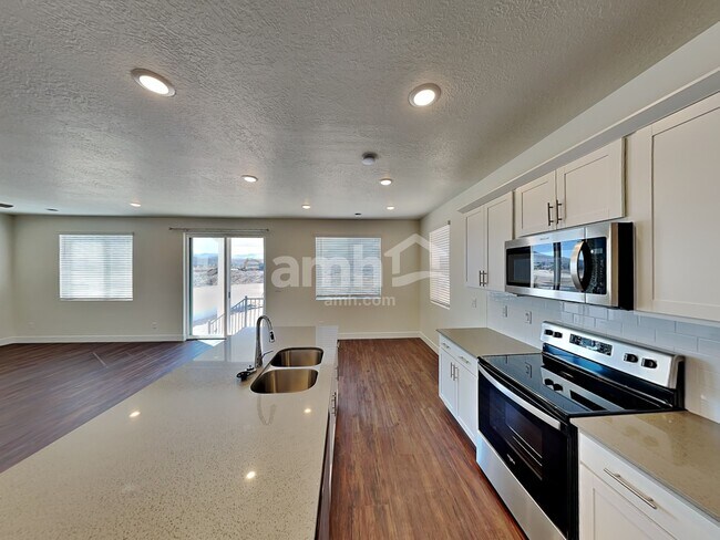 Building Photo - 1196 Redbud Drive