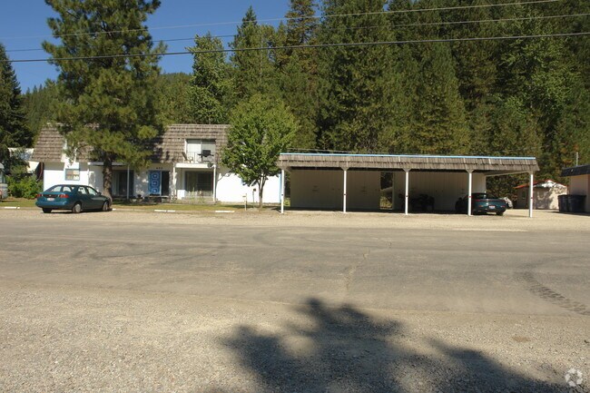 Building Photo - 402 E Yellowstone Ave
