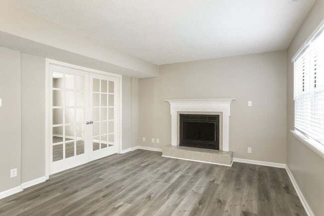 Building Photo - 7735 Bayridge Dr