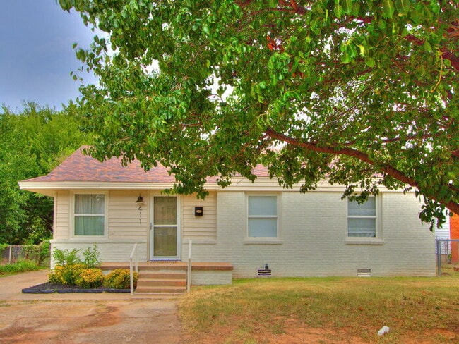 Photo - 411 east Showalter Drive House