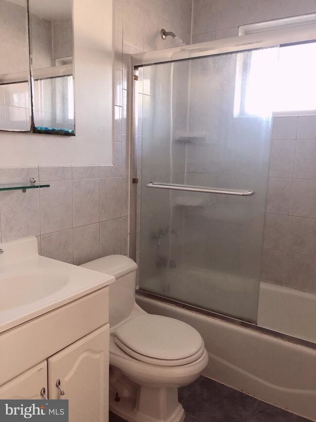 Foto del edificio - 7407 Hogarth St