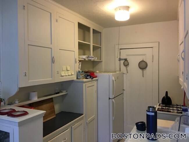 Foto del edificio - 2045 Commonwealth Ave