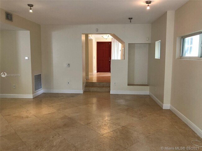 Foto del edificio - 3041 Orange St