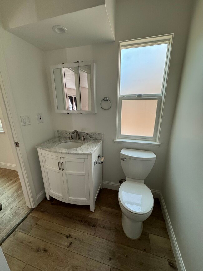 2140 Bonifacio St Unit 2140B, Concord, CA 94520 Apartments in Concord