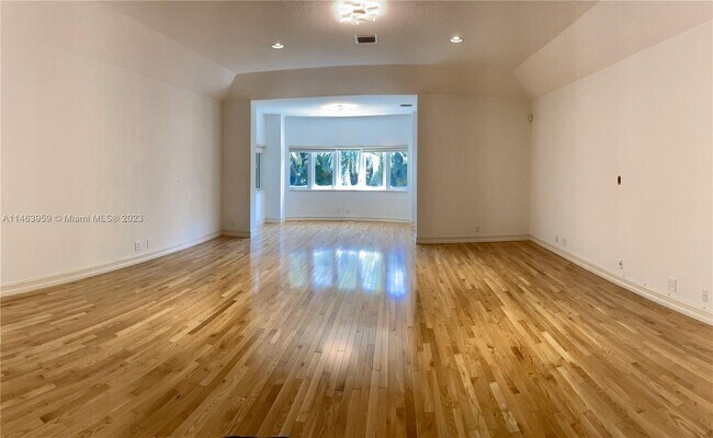 Foto del edificio - 187 Bal Cross Dr